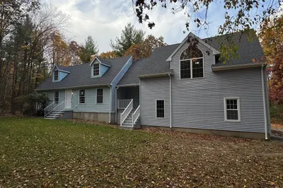 395 High St