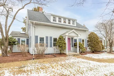 709 Main St