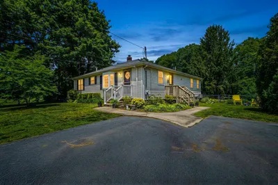 58 Wedgewood Dr 1
