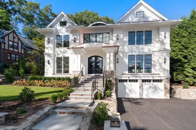 308 Prince St 1