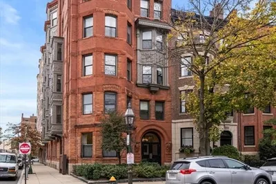 199 Marlborough Street #102