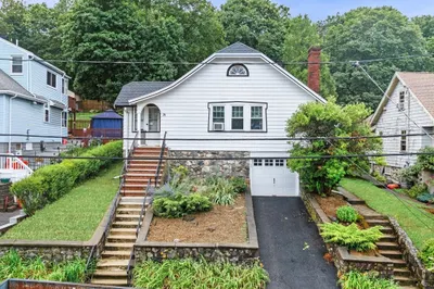 74 Prescott Ave