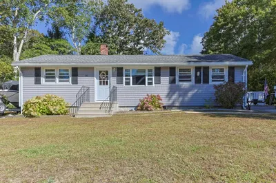 16 Fairfield Dr