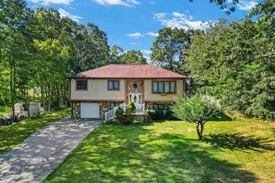 1174 Old Fall River Rd 1