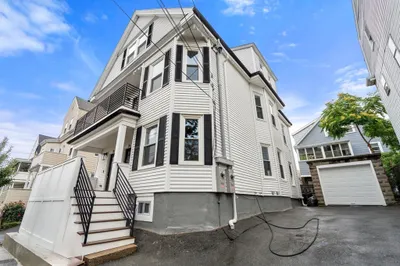 22 Charnwood Rd #2 1