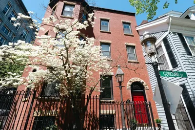 29 Monument Sq #2