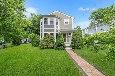 32 Monroe St