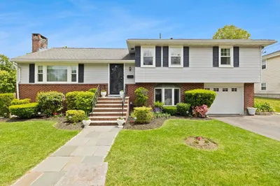 172 Puritan Dr