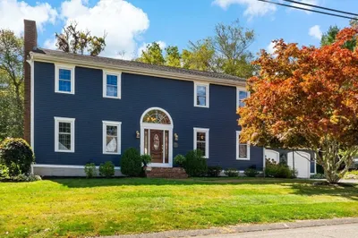 435 Fairway Dr 1