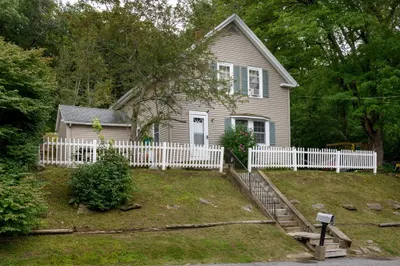 62 Grove St 1