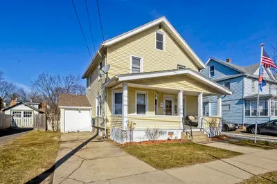 102 Southworth St. 1