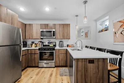 211 West 9th St ##1