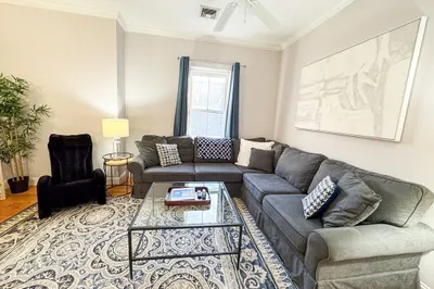 7 Harvard Sq #3B 1