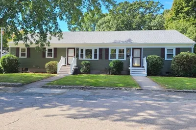 11 Rhodes Circle #11 1