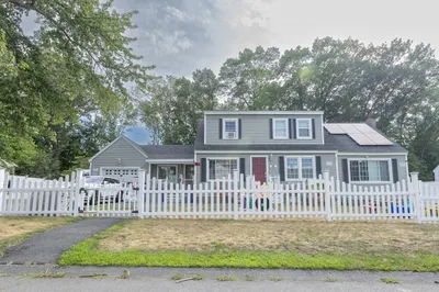 25 Beaconsfield St 1