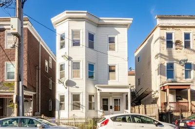278 E. Cottage St 1