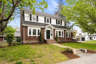 106 Central St 1
