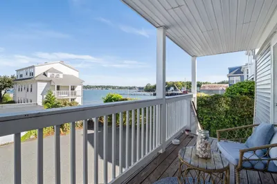 23 Green St #1R 1