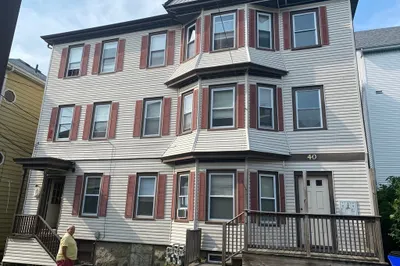 40 Park St #2