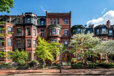 340 Marlborough St 1