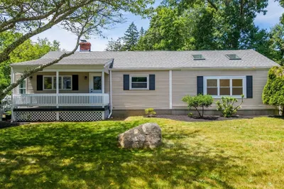 367 Middle Rd