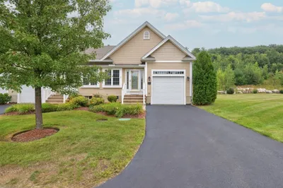 2 Saybrook Dr #2