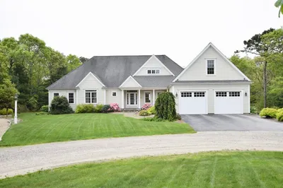 10 Cliffs Road