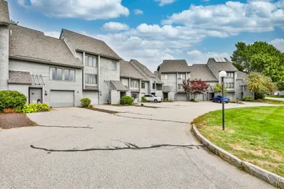 5 Tsienneto Road #32 1