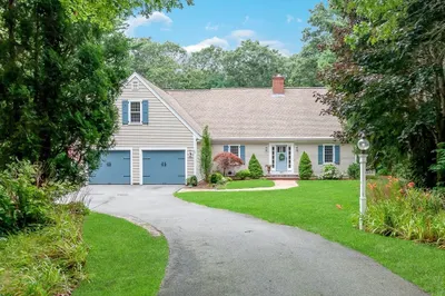 275 Olde Homestead Dr 1