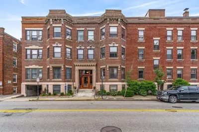 50 Saint Paul St #5