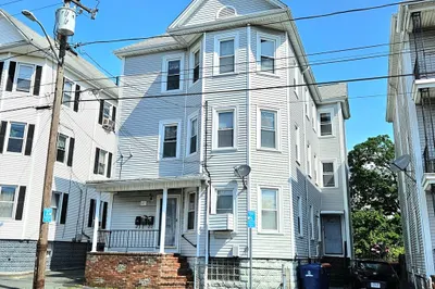 87 Hathaway St