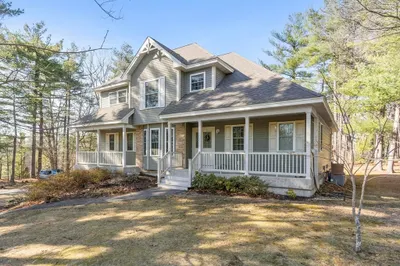 60 Redstone Hill Rd 1