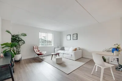 30 Daniels St #202 1
