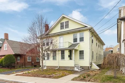 250 Waverley Ave #250 1