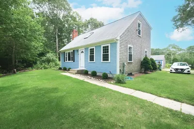 22 Ridgewood Dr