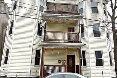 11 Colonial Avenue #2 1