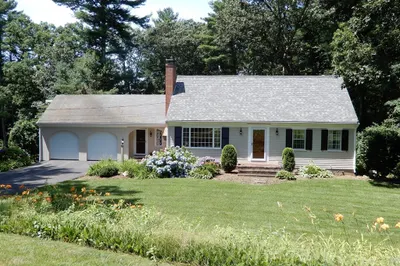 9 Fleetwood Dr 1