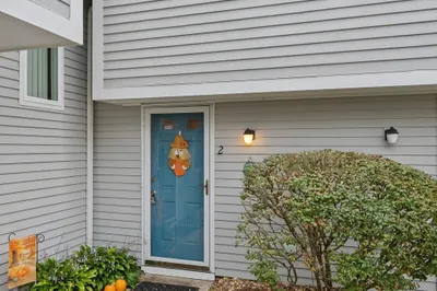 193 Lake St #2