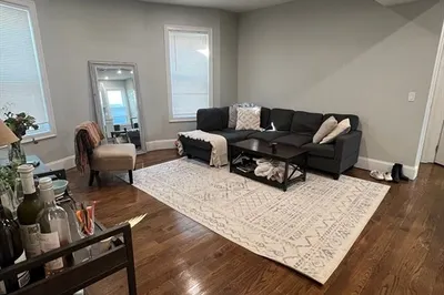 25 Pleasant St #1