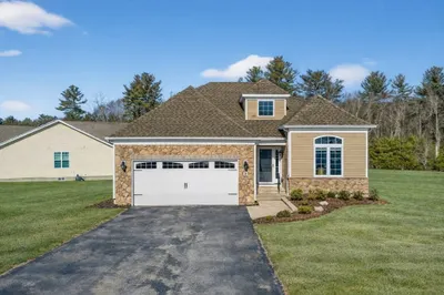 2 Sequoia Dr #2 1