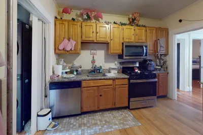 14 Davison St #1R