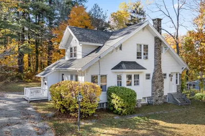 62 Maple St