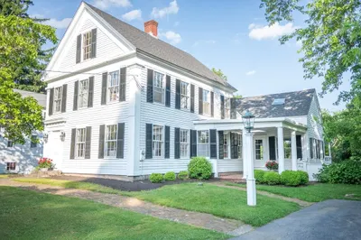 339 Boston Rd 1