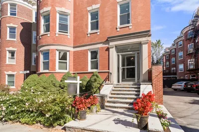 359 Tappan St #2