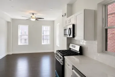 49 Charter Street #2