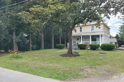 851 Lancaster St 1