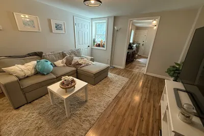 281 Bowen St #2