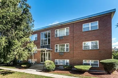 1105 Lexington St #10 1