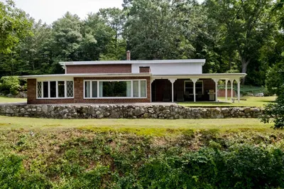 27 Drury Ln 1