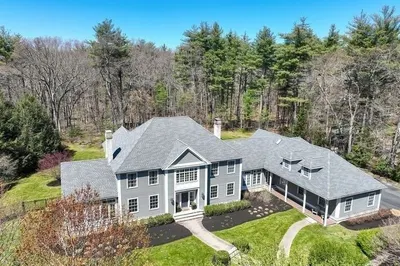 782 Strawberry Hill Rd 1